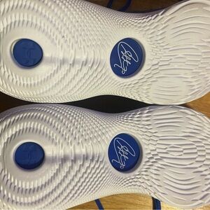 Curry basketball shoes